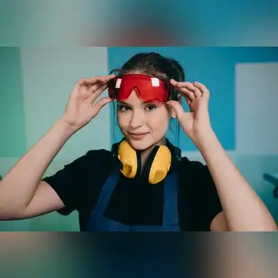 王蔚新